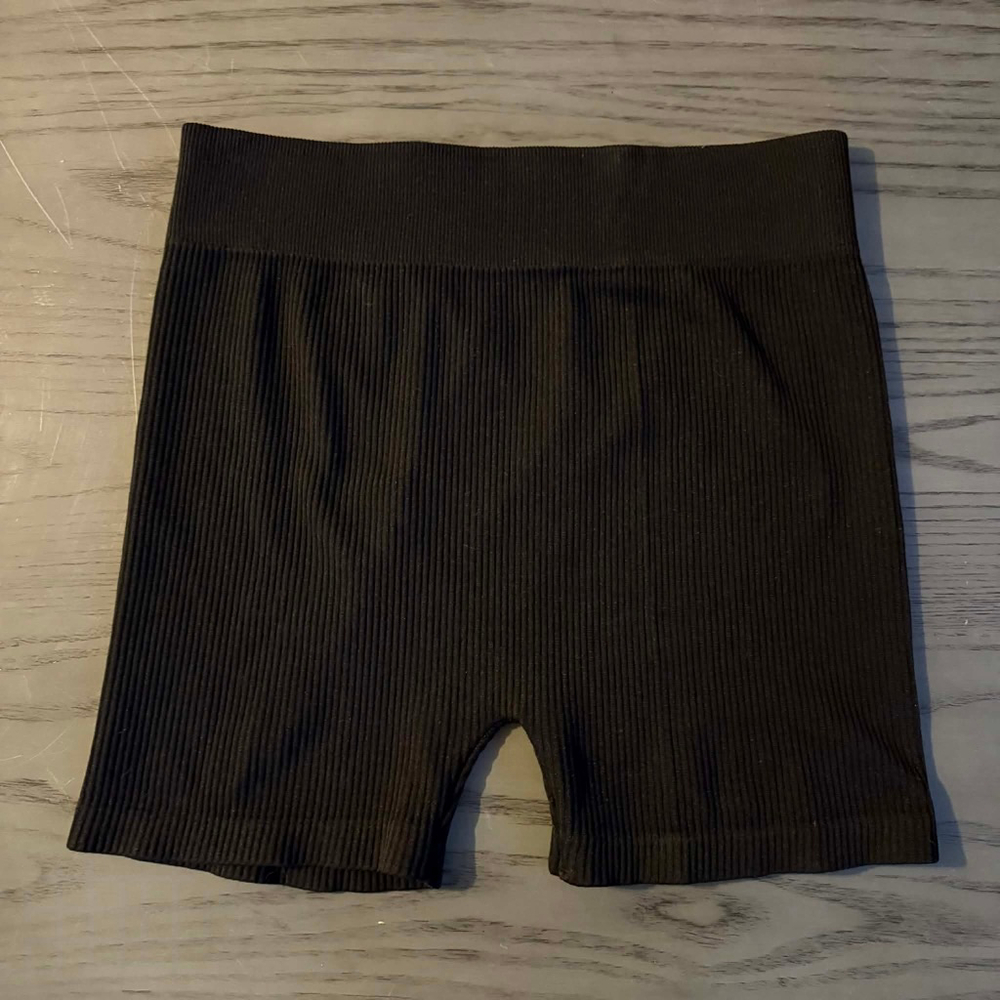 Women's in.motion Black Ribbed Bike Shorts S